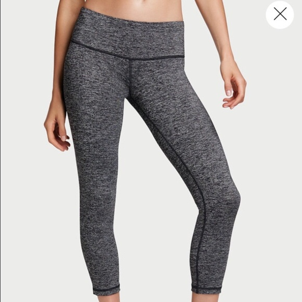 Victoria's Secret Sport Knockout Low Rise Capri XS